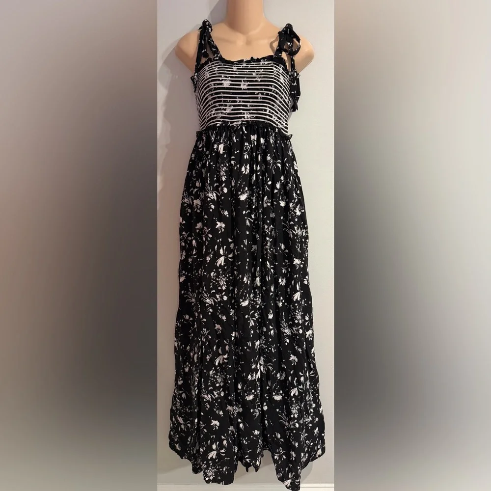 FREE PEOPLE Color My World Jumpsuit Black White Floral Wide Leg Palazzo Size XS
